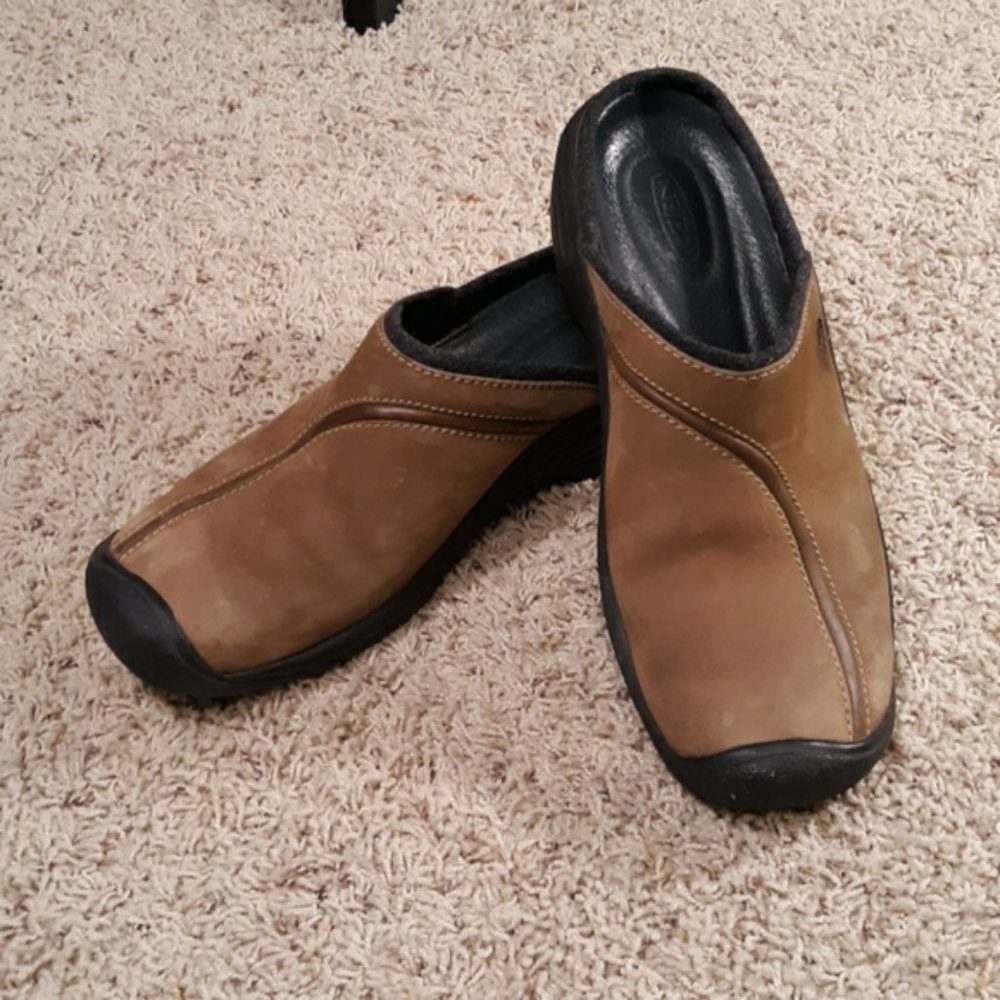 Keen clogs